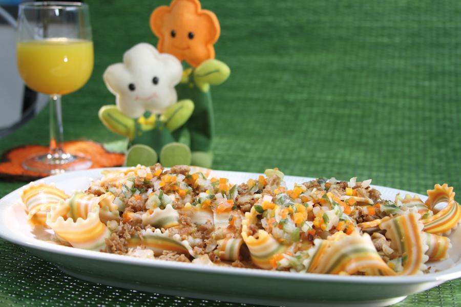 Colourful Ribbon Noodles with Veggie Mince\r\n <p>This colourful, quick and tasty dish is just the right thing for a joyous celebration. Guaranteed to satisfy hungry children and adults alike.</p>